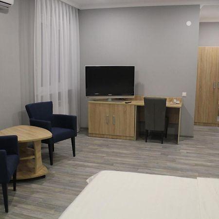 Hotel Inju Hills Астана Екстериор снимка