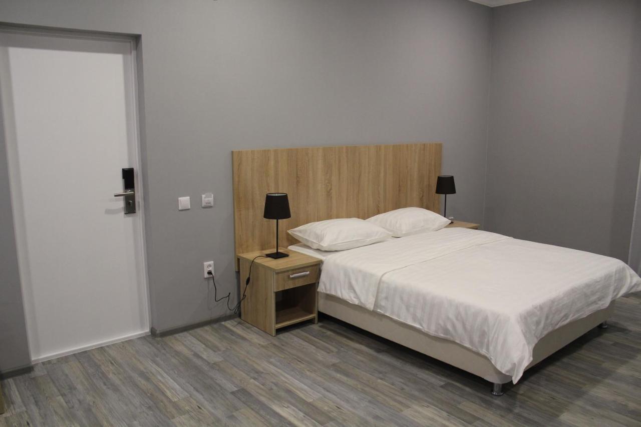 Hotel Inju Hills Астана Екстериор снимка