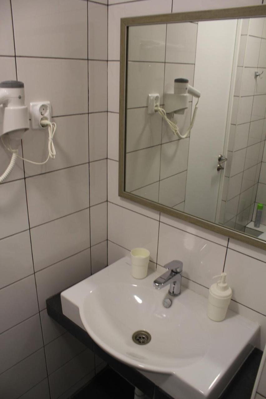 Hotel Inju Hills Астана Екстериор снимка