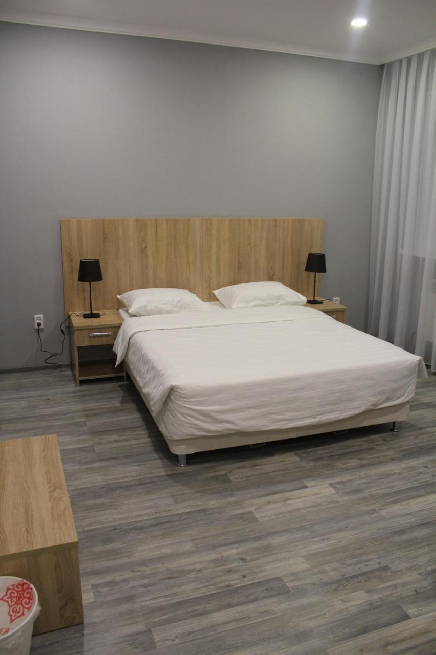 Hotel Inju Hills Астана Екстериор снимка