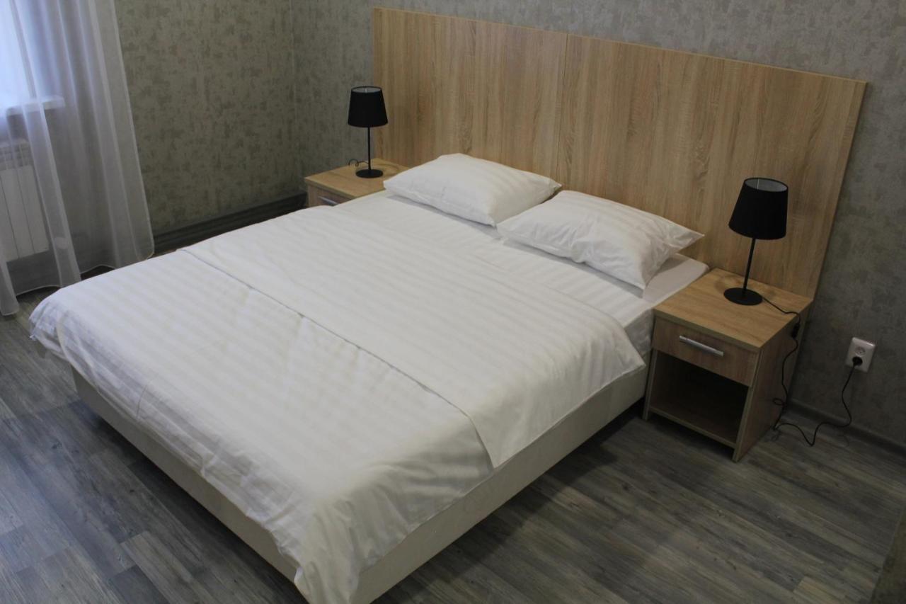 Hotel Inju Hills Астана Екстериор снимка